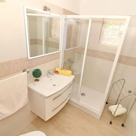 Marijana - One Bedroom With Terrace And Garden View Marijana 3 *